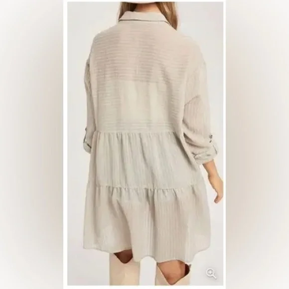 VICI Miou Muse Garrett Tiered Babydoll Tunic Dress Beige - Picture 3 of 10